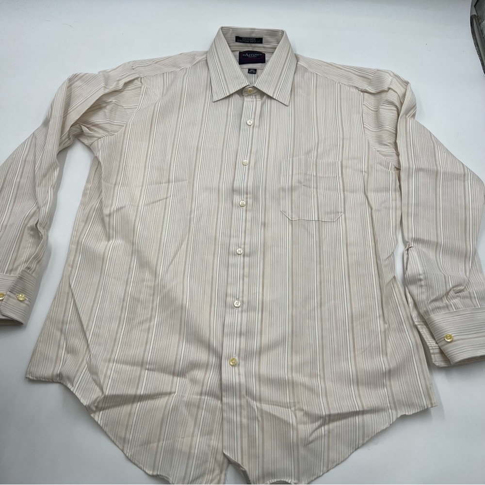 Men’s vintage Arrow from Cluett.‎  Cream & brown sz 16.5 32/33.  NWOT